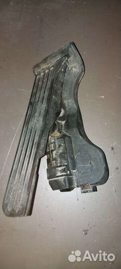 Педаль газа на Volkswagen Passat B6