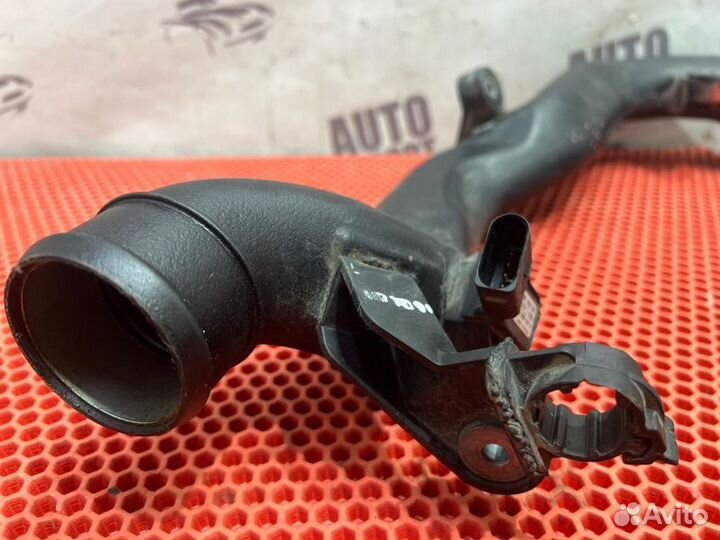 Патрубок интеркулера Volkswagen Golf