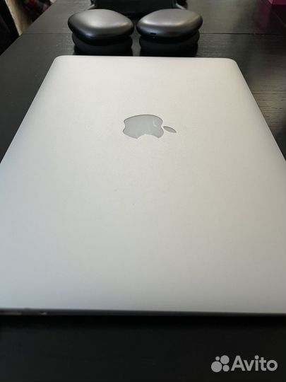 Продается Macbook Air 13 2015 (A1466)