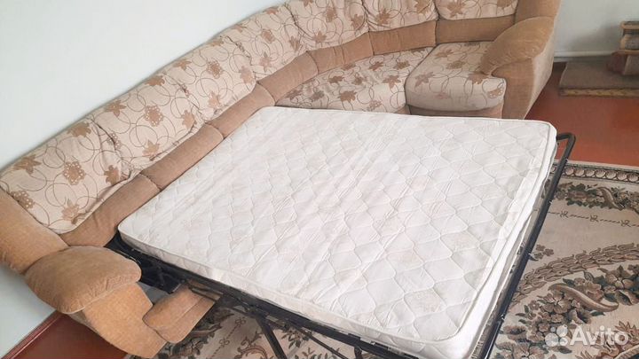 Угловой диван