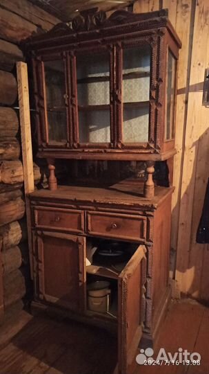 Буфеты и серванты старинные