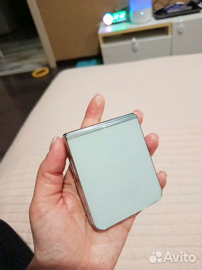Samsung Galaxy Z Flip5, 8/512 ГБ