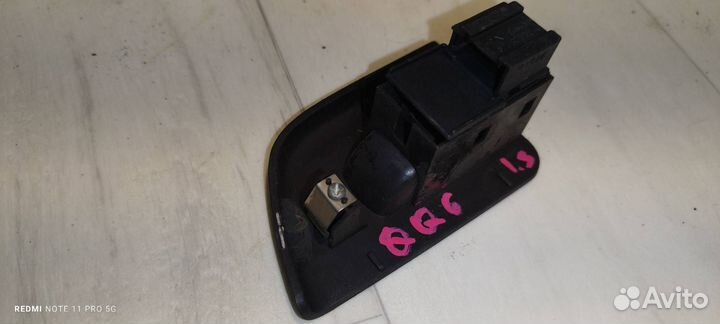 Кнопка стеклоподъемника двери задней правой Chery