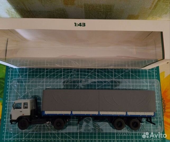 Модель грузовика Маз-5432 с п/п маз-93971
