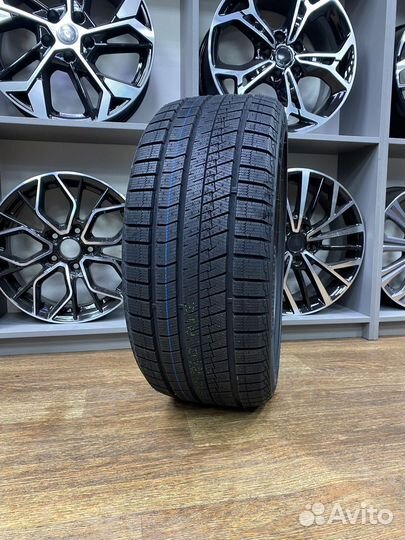 Tracmax X-Privilo S360 215/60 R17 100R