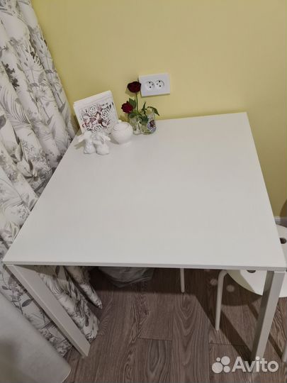Стол IKEA