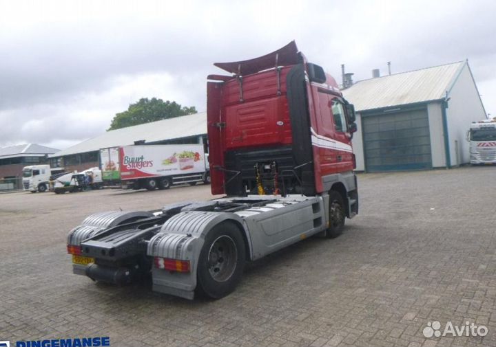 Pазбираем грузовик Mercedes-Benz Actros mpiii 2009