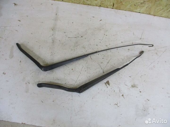 Поводок стеклоочистителя Форд Фьюжн 2008