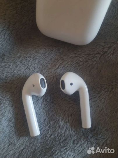 Беспроводные наушники apple airpods 1