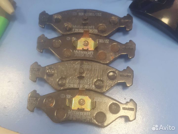 Колодки передние новые ориг Ford Fiesta 3 89-97