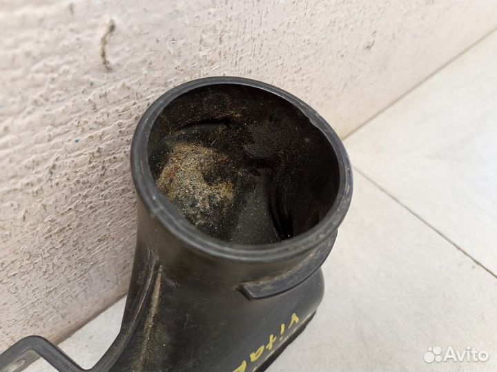 Патрубок воздушного фильтра