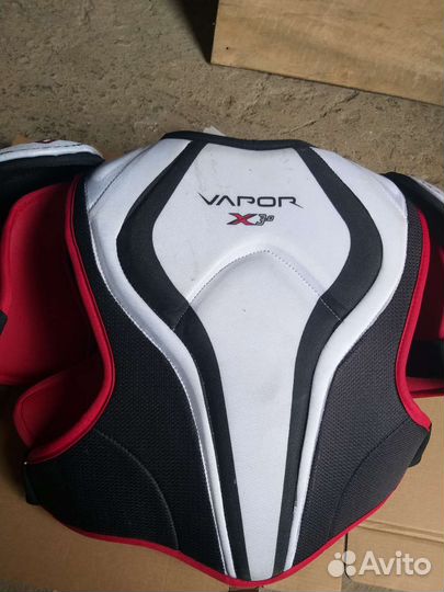 Нагрудник хоккейный bauer