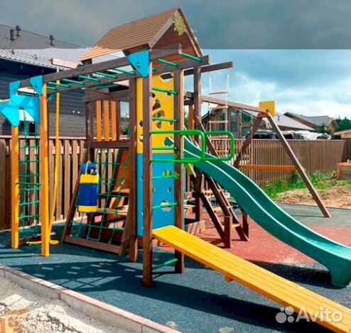 Детская площадка в наличии
