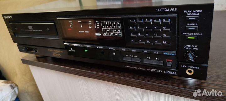 Проигрыватель CD Sony cdp-337esd