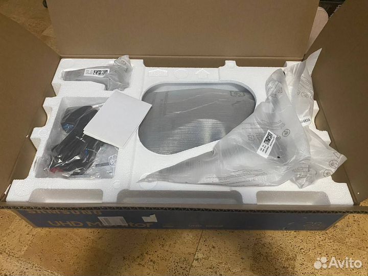 Монитор Samsung U28R550UQI черный