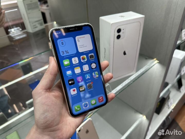 iPhone 11, 64 ГБ