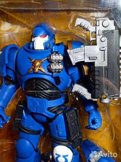 Фигурка Ultramarines Reiver McFarlane Warhammer