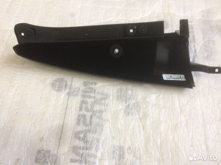 Накладка фонаря заднего правого оригин LADA Largus