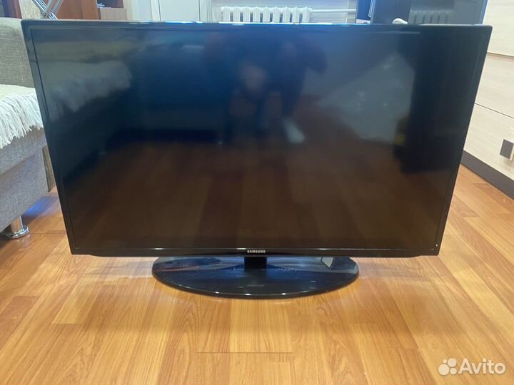 Телевизор Samsung UE40EH5007K