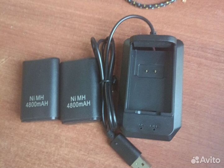 Продам зарядку для батареи от Xbox 360,и батареи