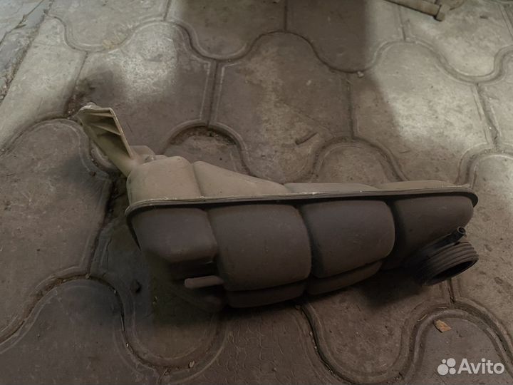 Расширительный бачок Mercedes W210