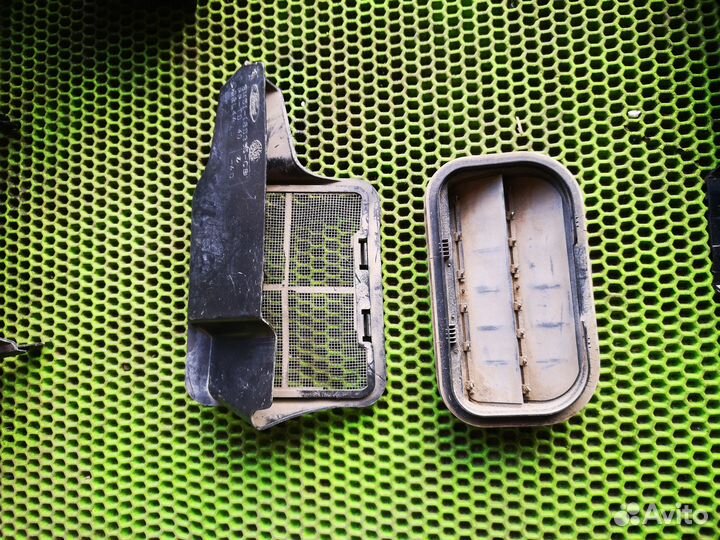 Решетка рамка для Ford Focus II 2008-2011