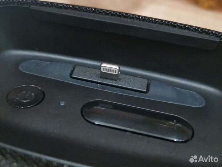 Акустика JBL + зарядное устройство