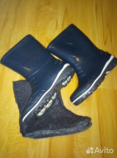 Резиновые сапоги на мальчика