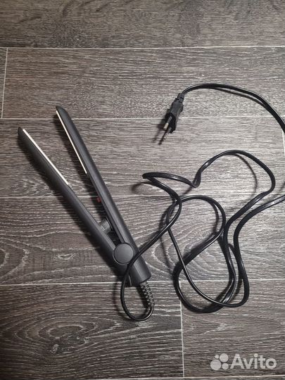 Выпрямитель для волос Scarlett SC-1066