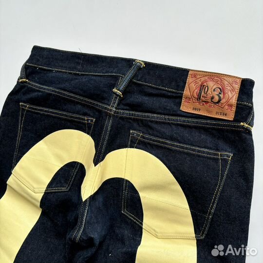 Джинсы evisu carhartt