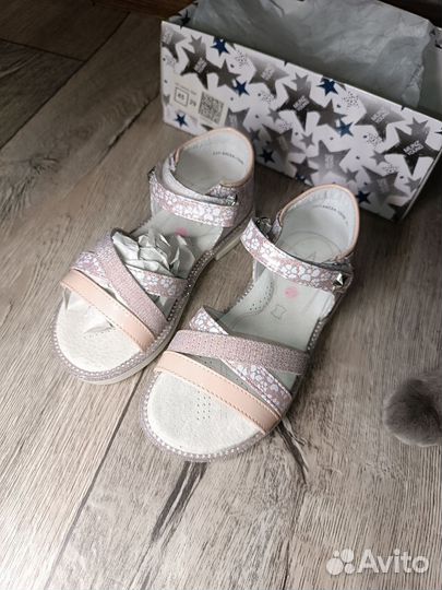 Босоножки детские 29 30 новые