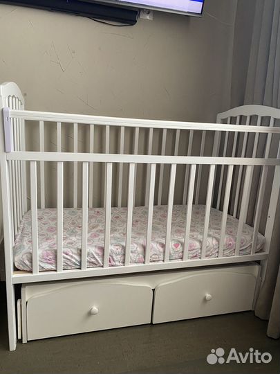 Детская кроватка