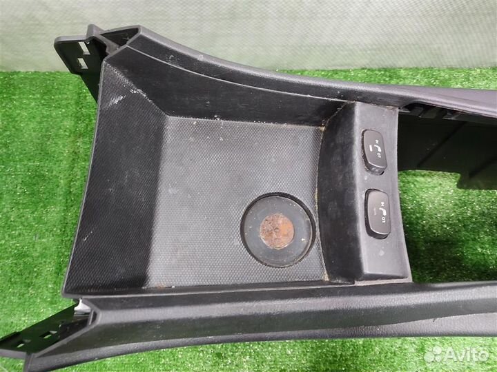 Консоль центральная с подлокотником Ssangyong Act