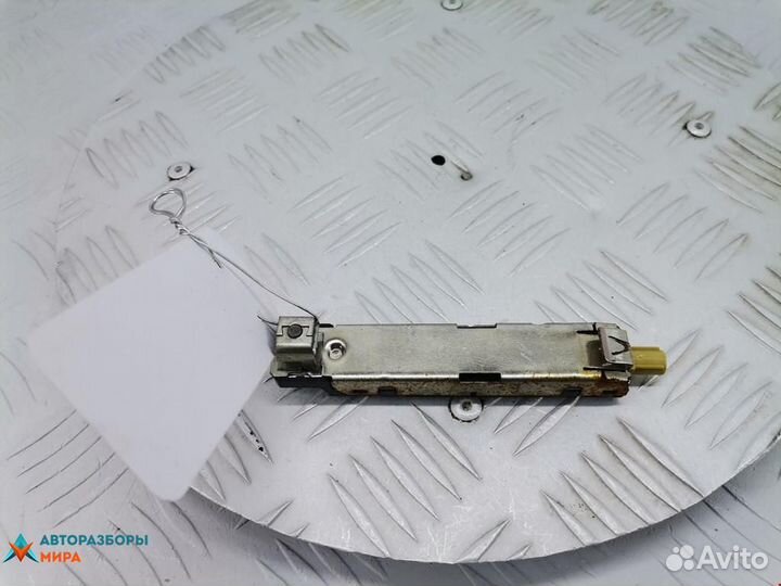 Усилитель антенны Skoda Octavia 3 (A7) 2015