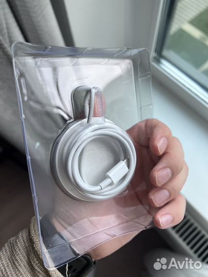 Беспроводная зарядка для iPhone TFN Mag Aero 2