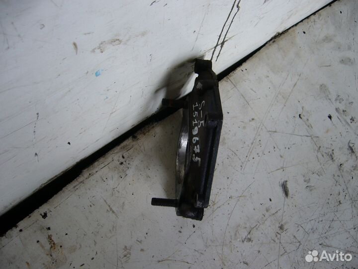 Фланец насоса гура Scania 4