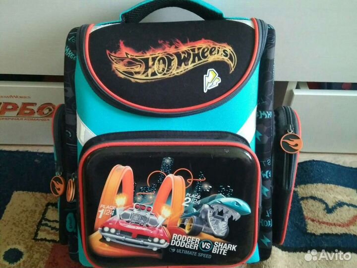 Школьный рюкзак