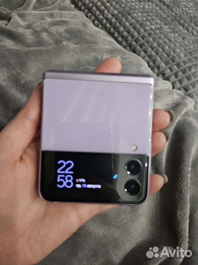 Samsung Galaxy Z Flip 3