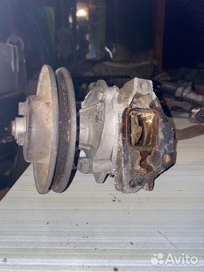 Помпа с шкивом ваз 2104