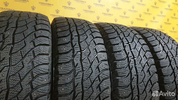 Viatti Bosco Nordico V-523 215/65 R16 98T