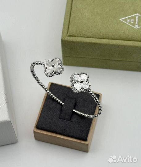 Браслет и кольцо Van Cleef