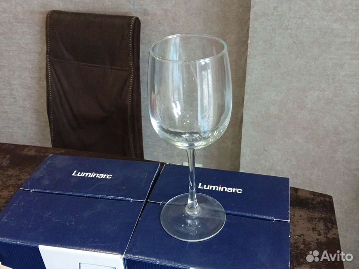 Набор бокалов для вина