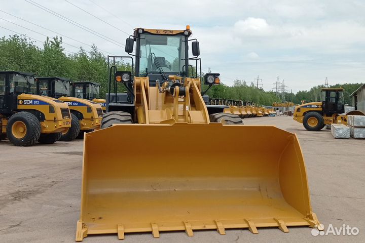 Фронтальный погрузчик SEM 658D, 2023