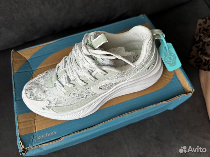 Кроссовки женские Skechers