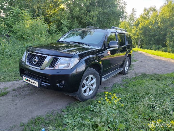 Nissan Pathfinder 2.5 AT, 2012, 220 000 км