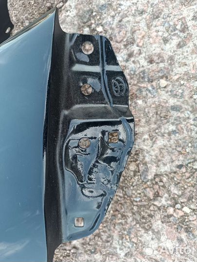 Крыло переднее правое toyota camry 50