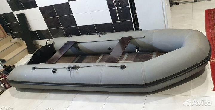Продам надувную лодку пвх с мотором