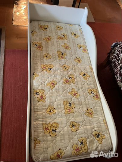 Кровать машина с матрасом