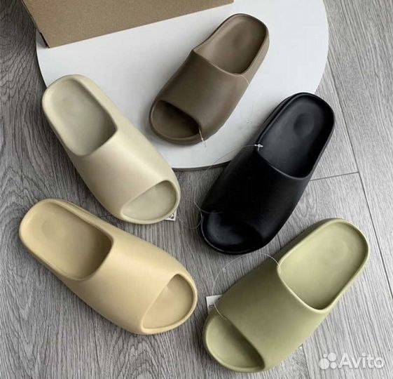 Тапки adidas yeezy slide