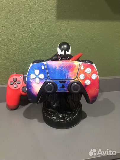 Venom Держатель для геймпада Веном